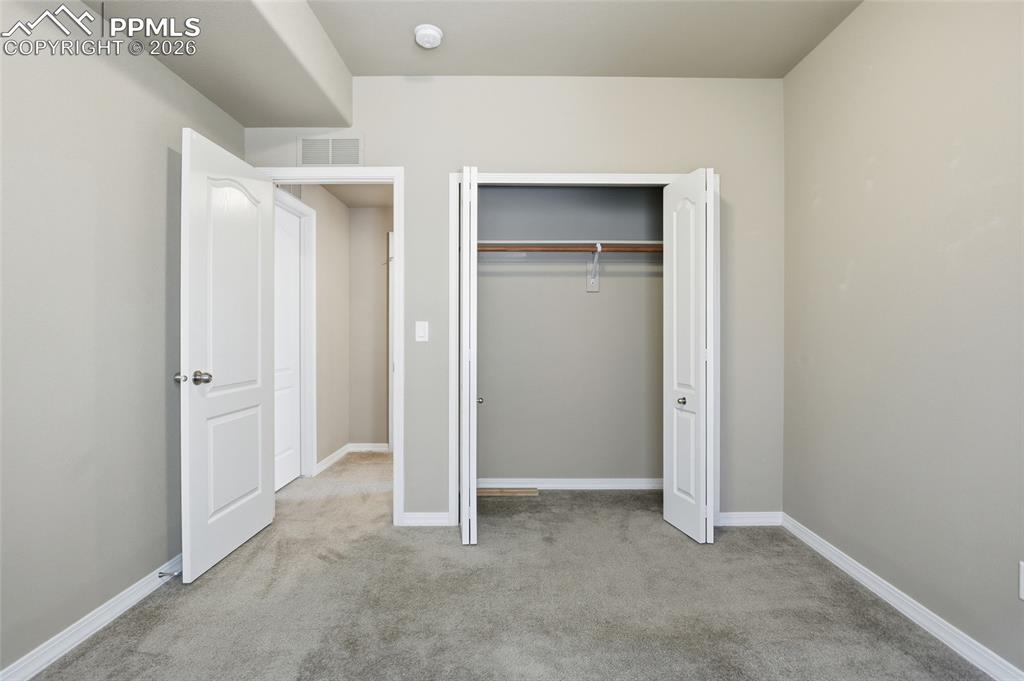 Image 26 of 34: Bedroom