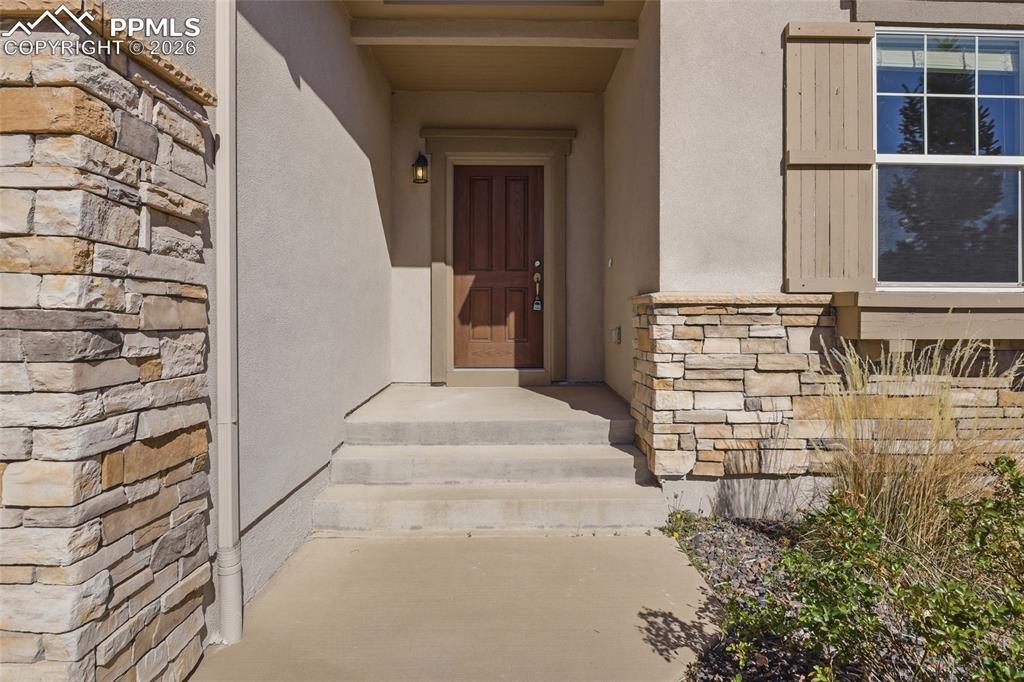 Image 3 of 34: Entry