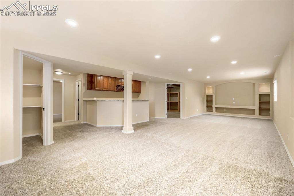 Image 19 of 24: Living Room