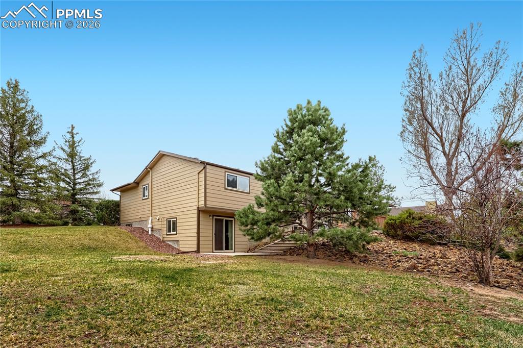 Image 21 of 24: Back of Structure