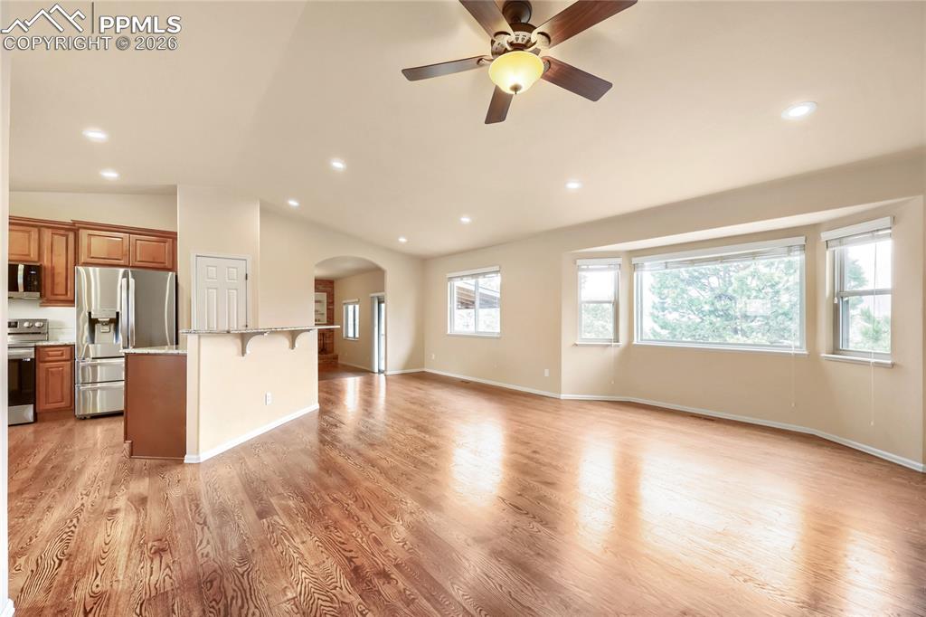 Image 5 of 24: Living Room