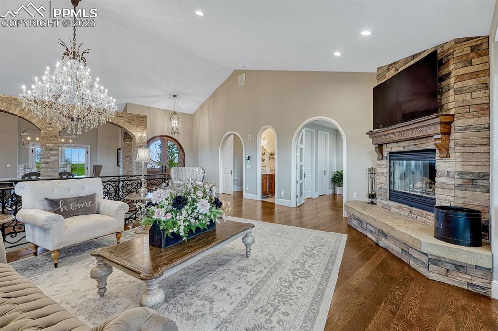 Image 12 of 50: Living Room