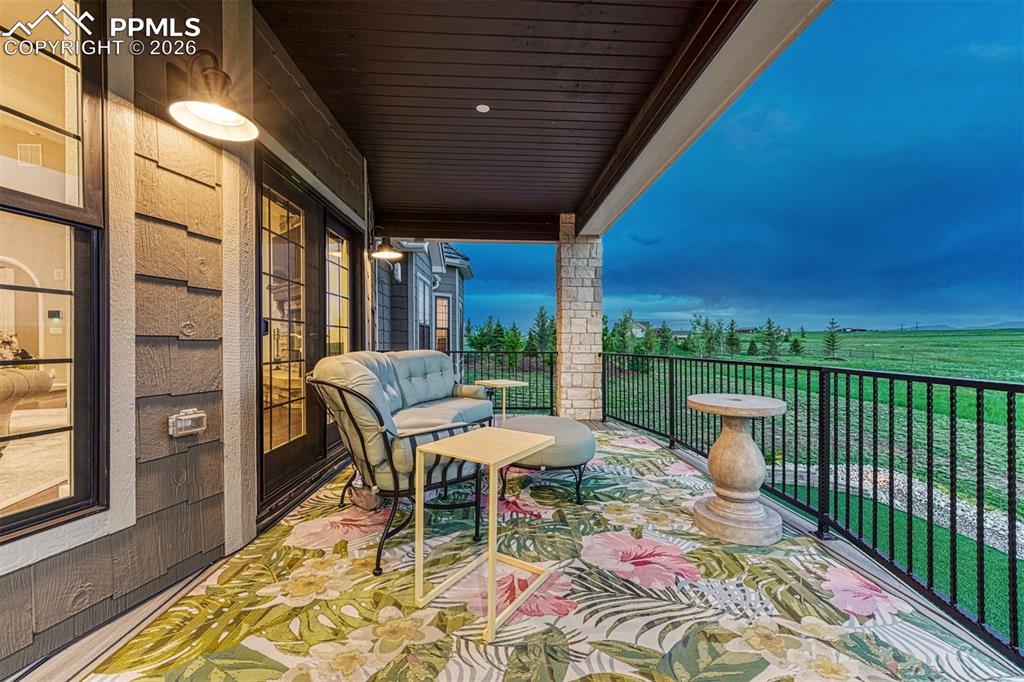 Image 28 of 50: Patio