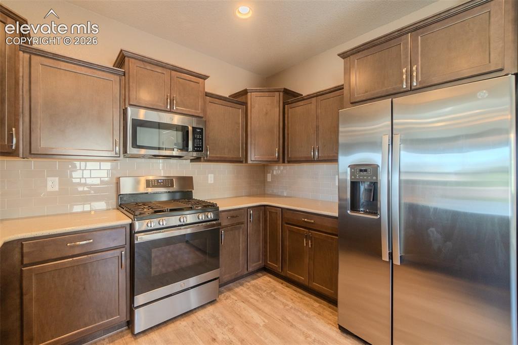 Image 10 of 37: Kitchen