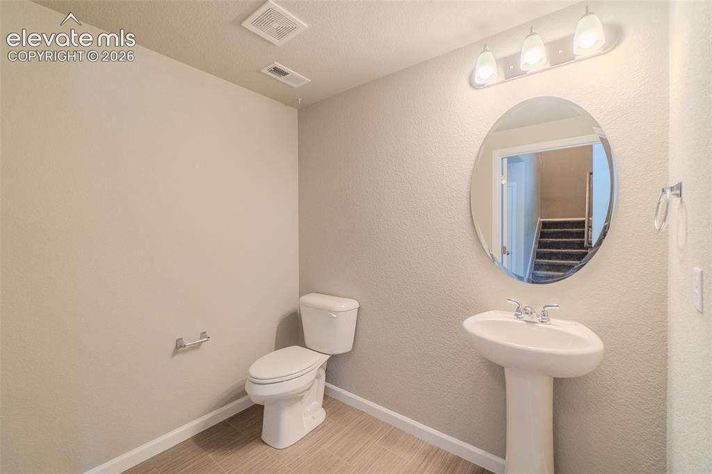 Image 13 of 37: Bathroom