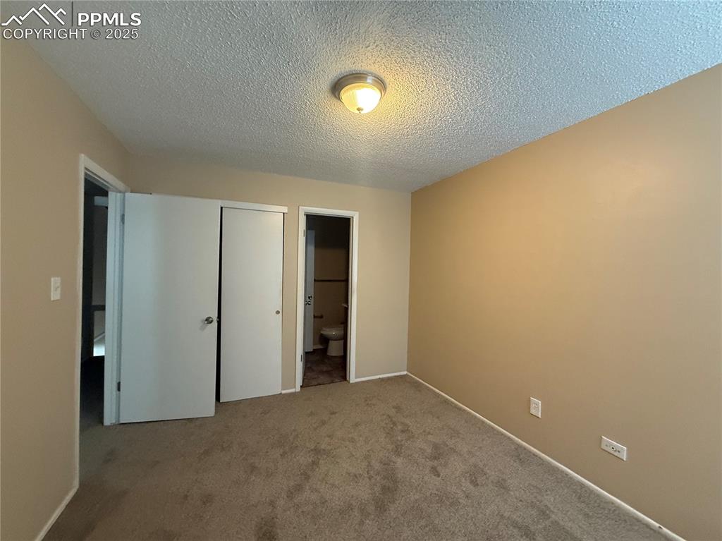 Image 14 of 33: Bedroom