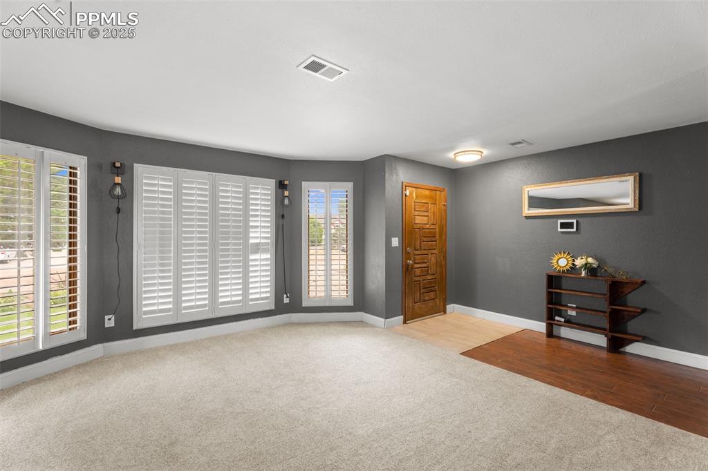 Image 8 of 46: Entry