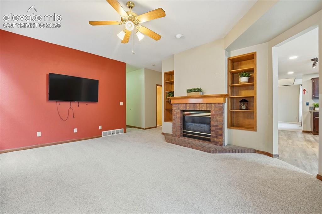 Image 10 of 50: Family Room
