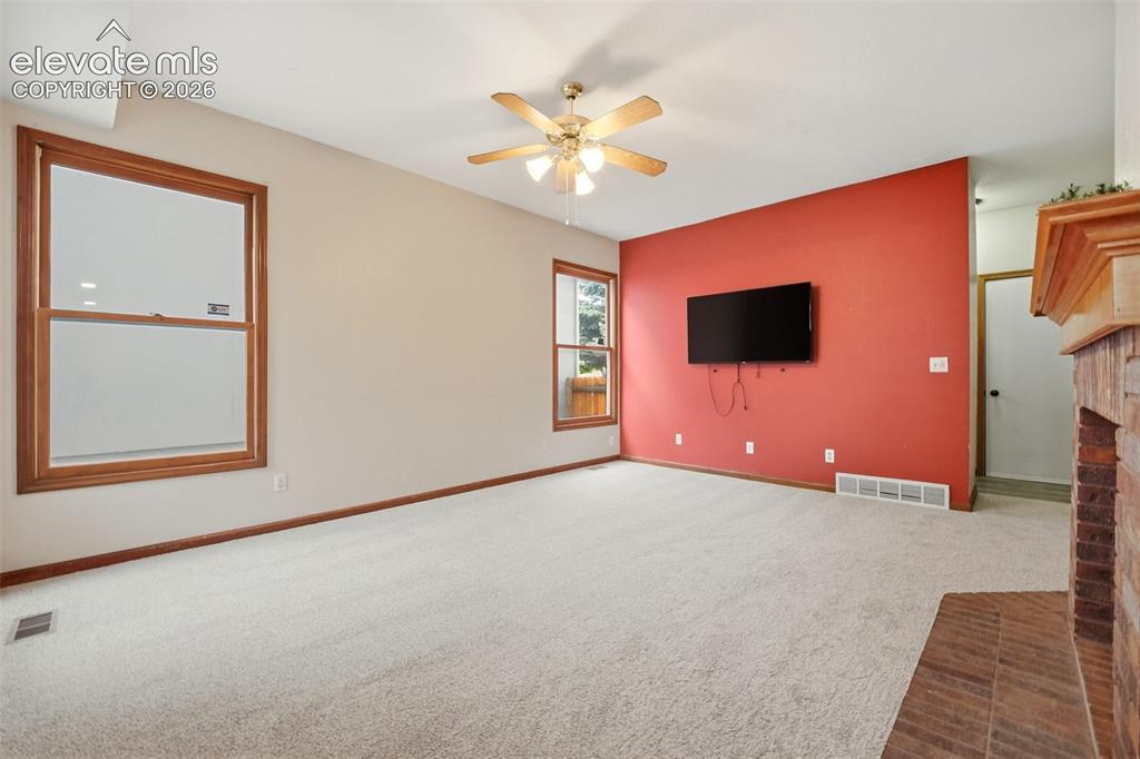Image 11 of 50: Family Room