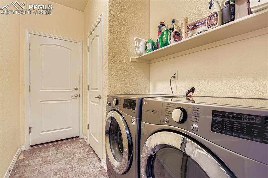 Image 26 of 29: Laundry area main level