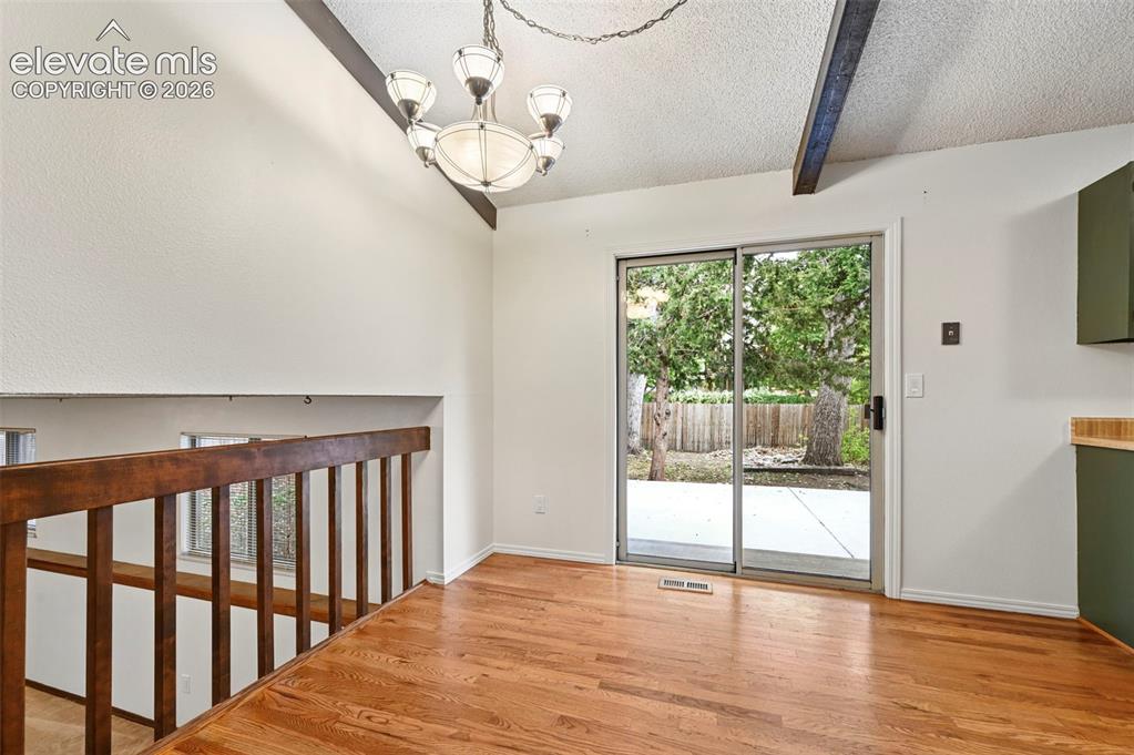 Image 11 of 35: Dining Area
