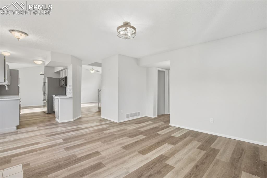 Image 14 of 35: Living Room