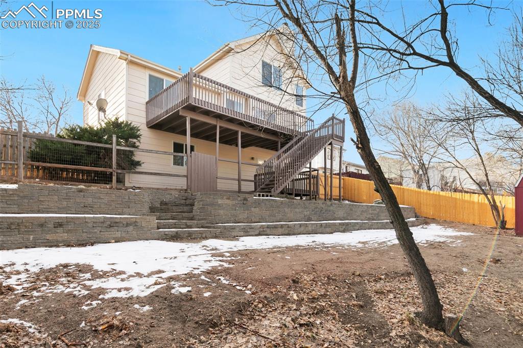 Image 29 of 35: Back of Structure