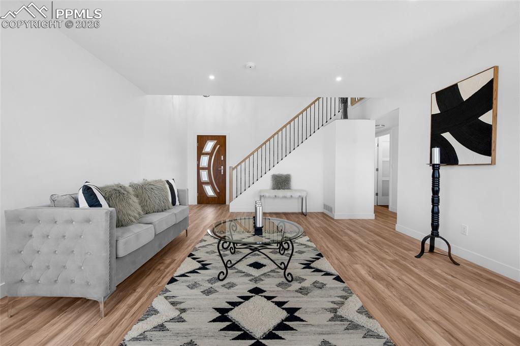 Image 10 of 50: Living Room