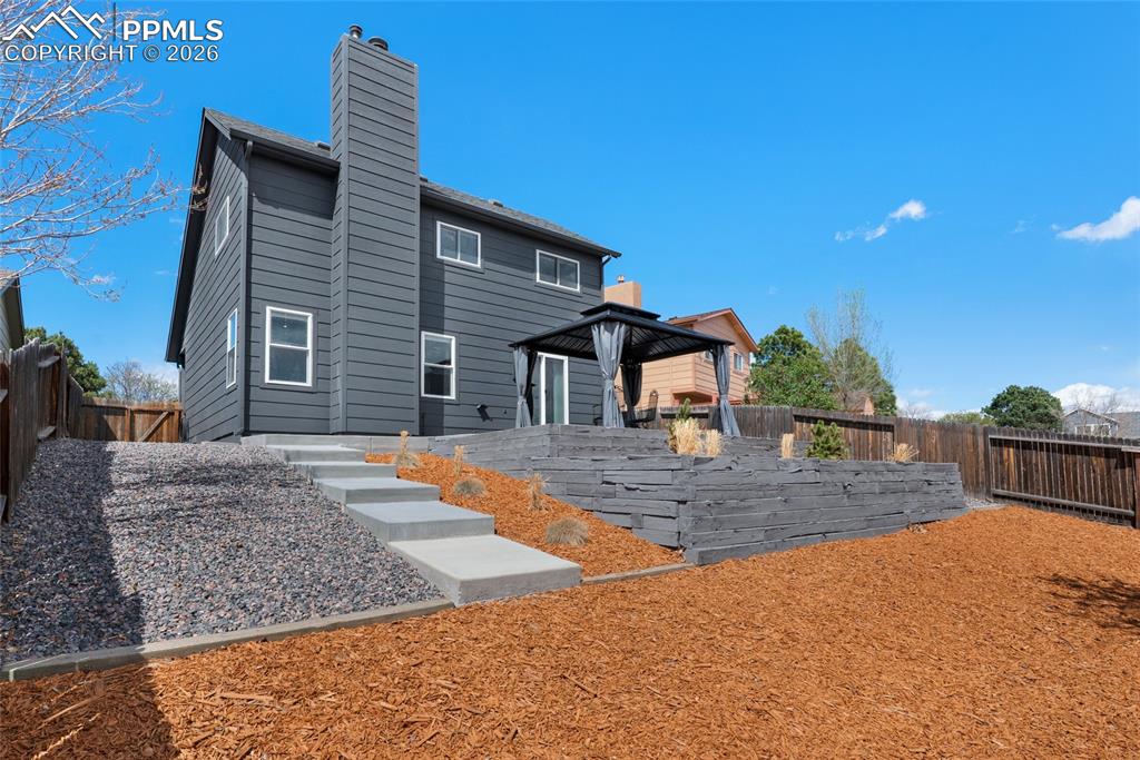 Image 44 of 50: Bathroom