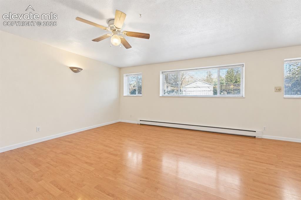 Image 19 of 44: Family Room