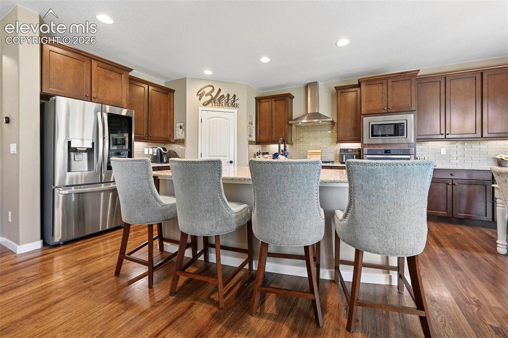 Image 11 of 50: Kitchen