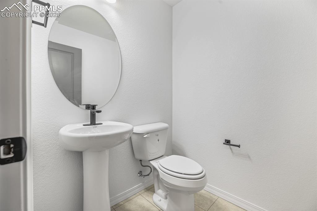 Image 10 of 49: Bathroom