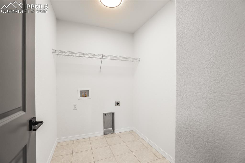 Image 32 of 49: Laundry