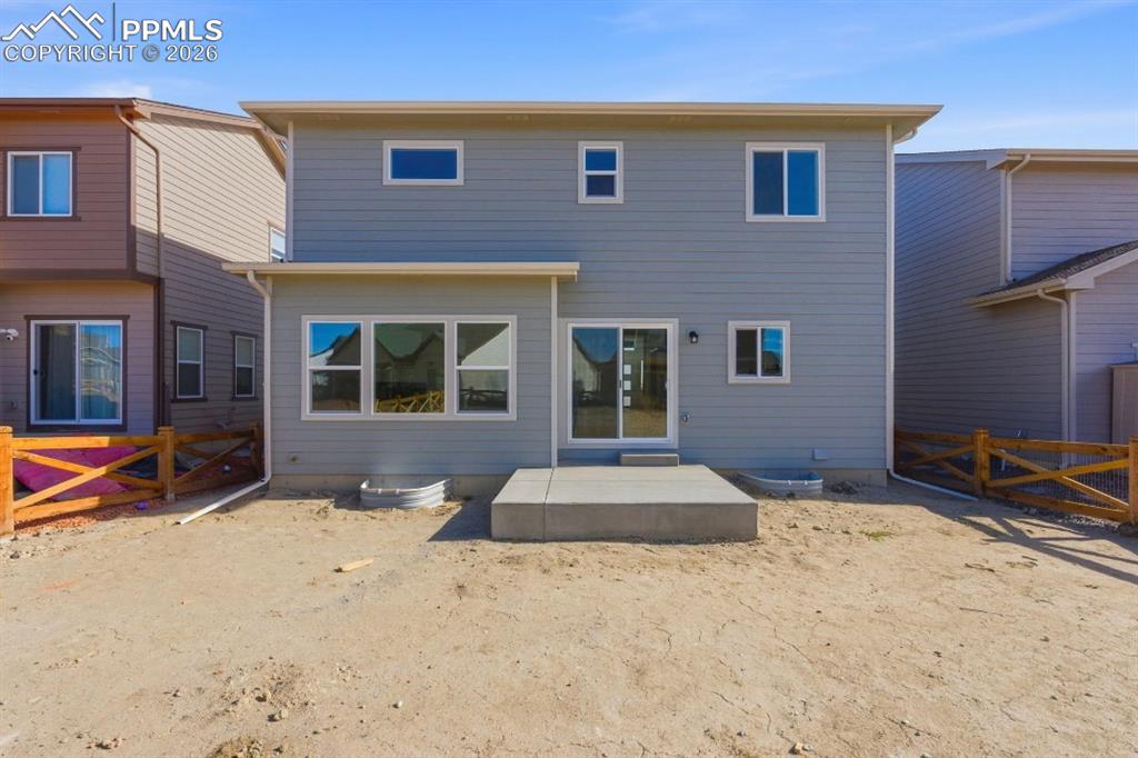 Image 29 of 29: Back of Structure