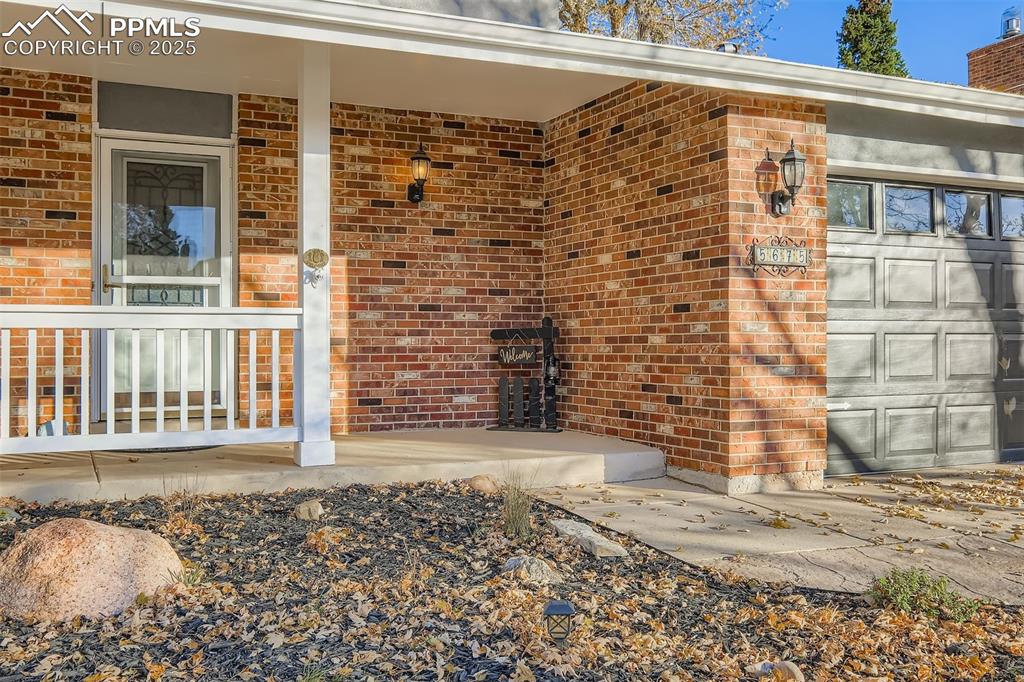 Image 3 of 29: Entry