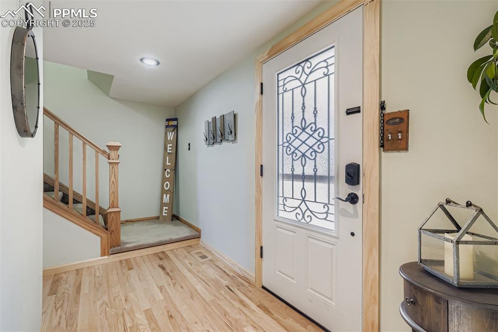 Image 4 of 29: Entry