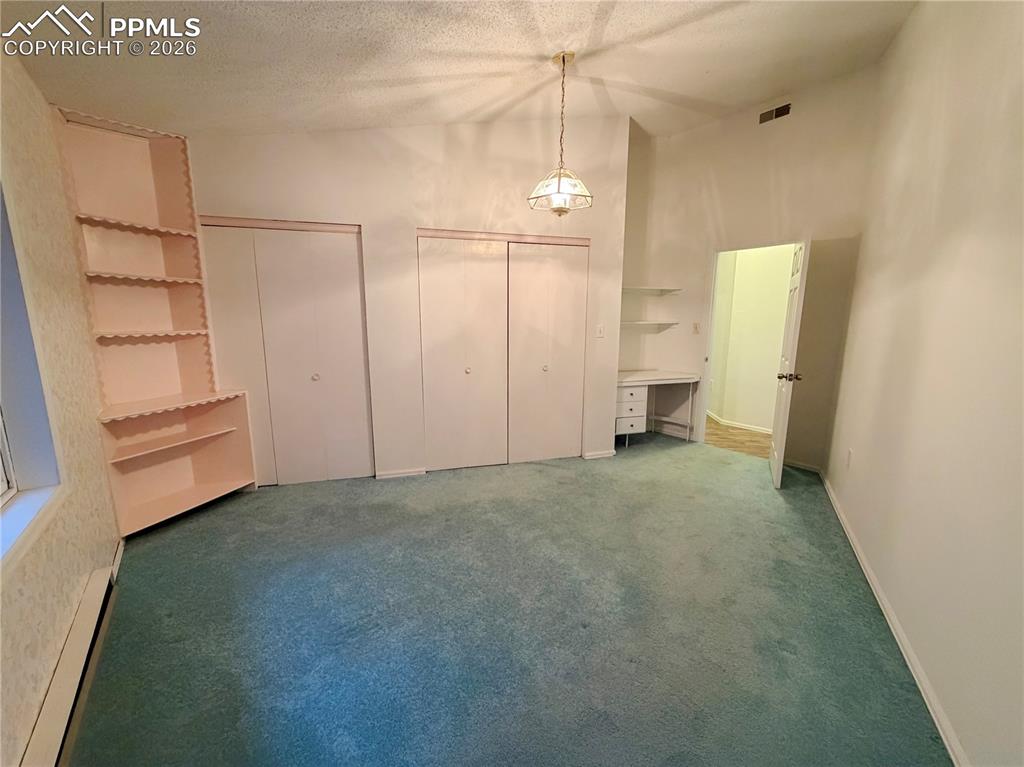 Image 17 of 22: Bedroom