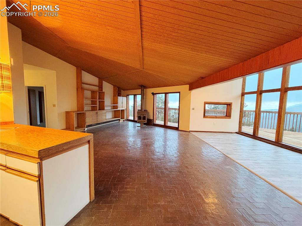 Image 6 of 22: Living Room