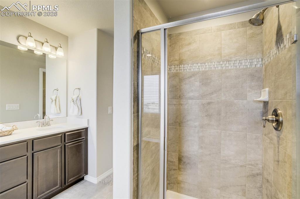 Image 27 of 50: Bathroom