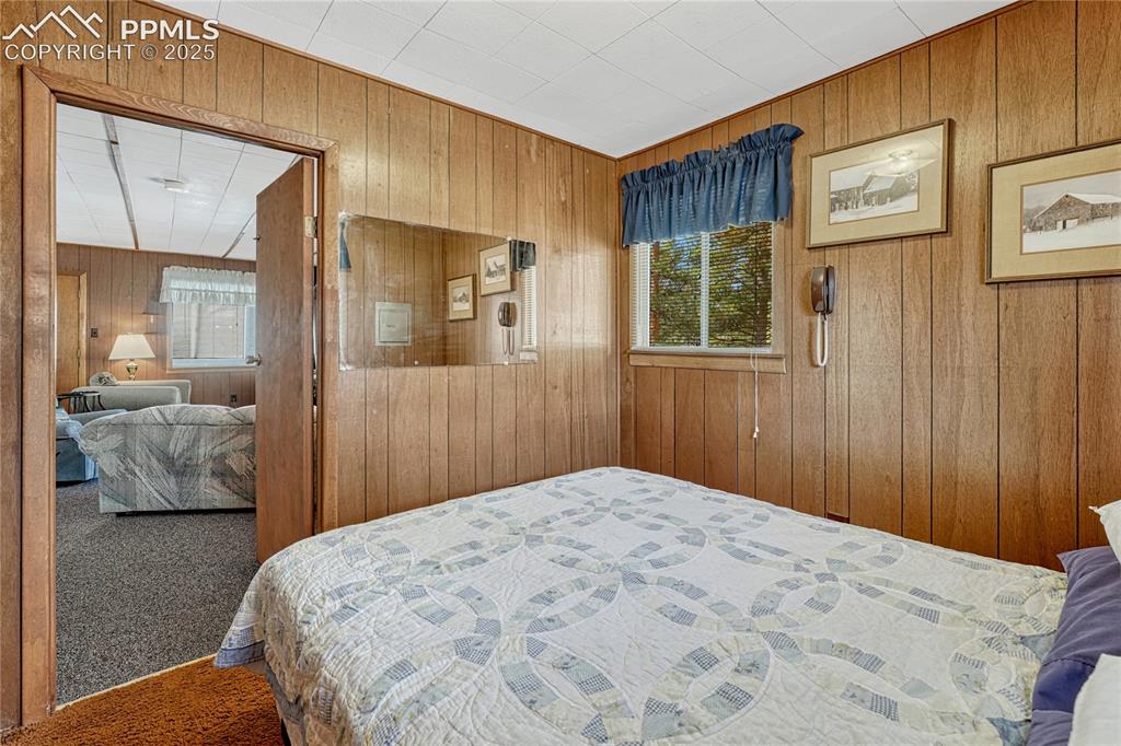 Image 12 of 41: Bedroom