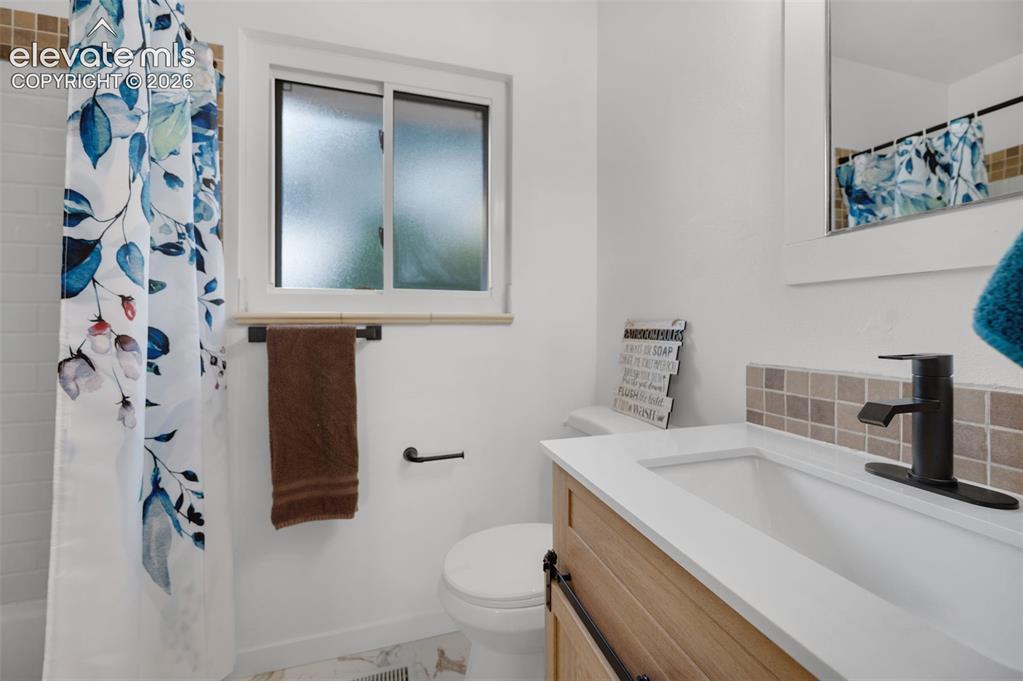 Image 11 of 29: Bathroom