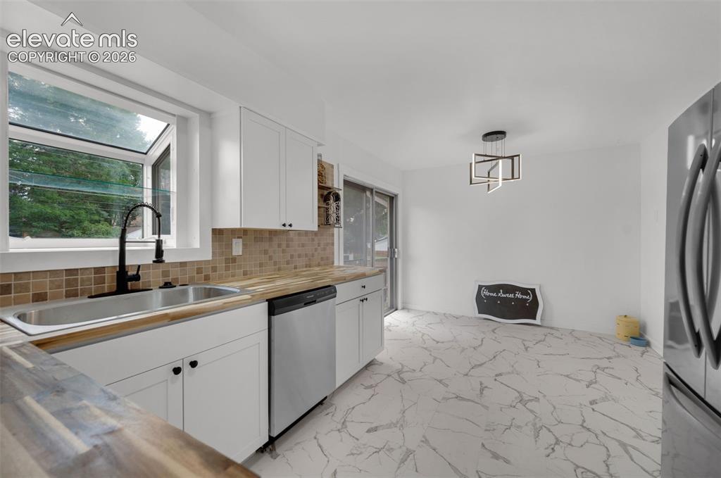 Image 9 of 29: Kitchen