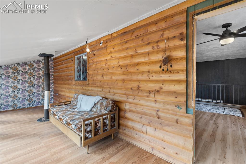 Image 13 of 46: Living Room