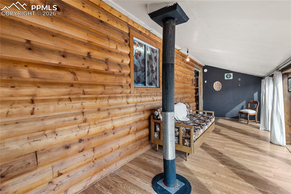 Image 15 of 46: Living Room