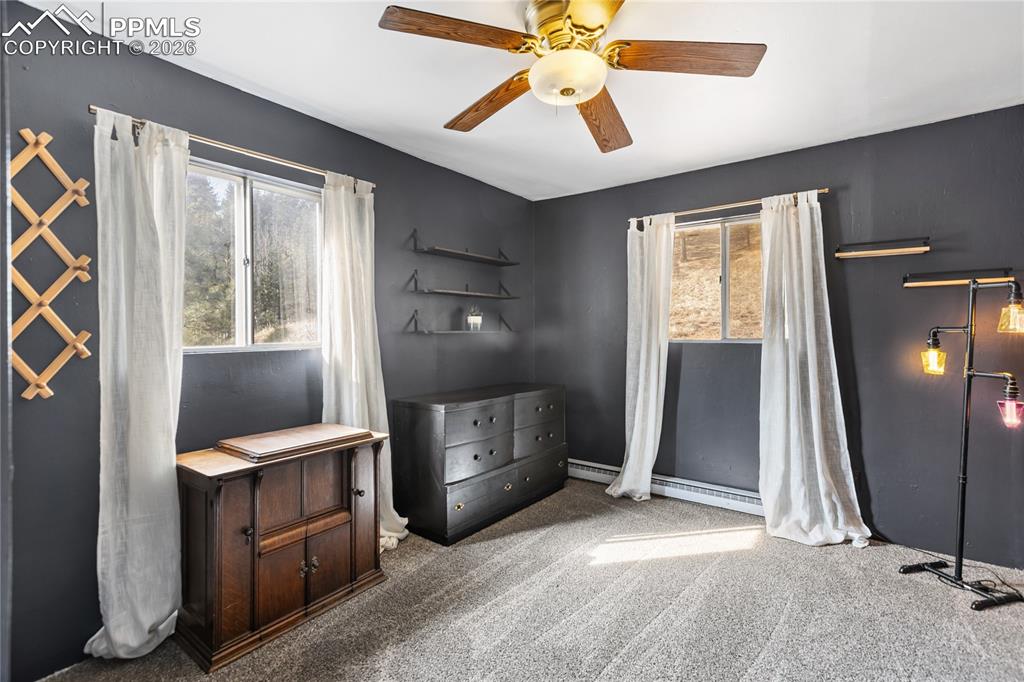 Image 17 of 46: Dining Area