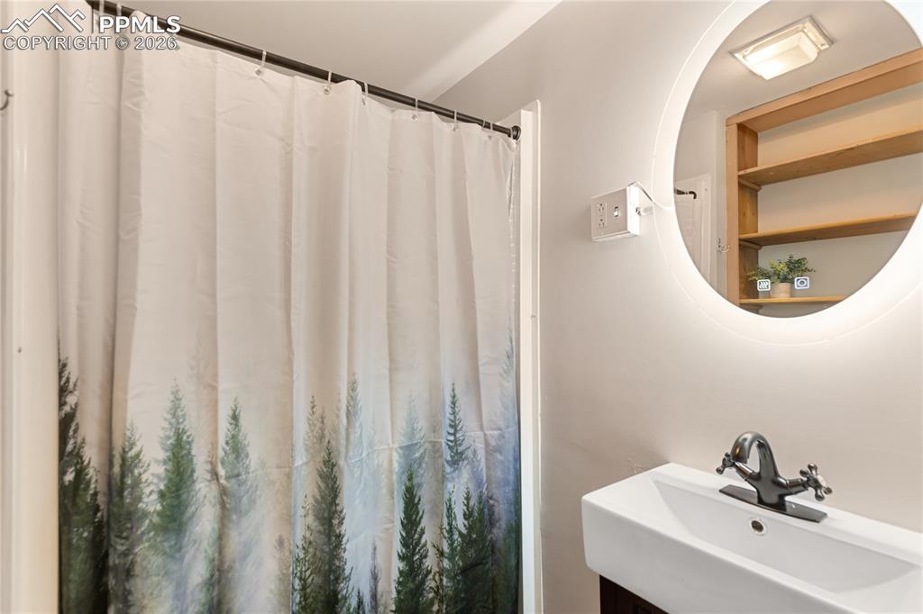 Image 21 of 46: Checkout the views!