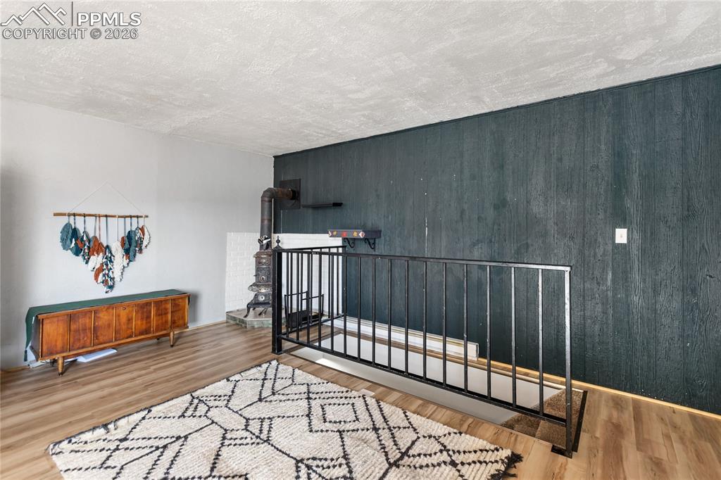 Image 6 of 46: Stainless Steel Appliances