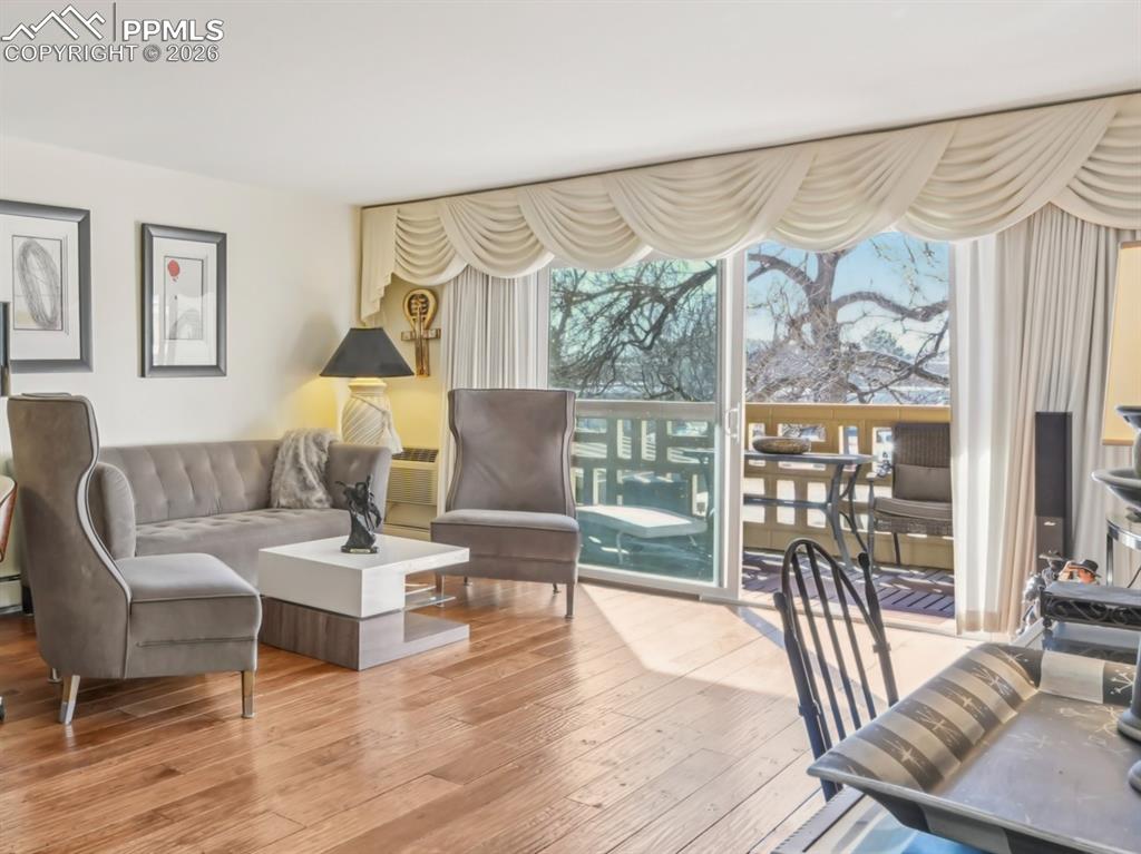 Image 4 of 44: Living Room