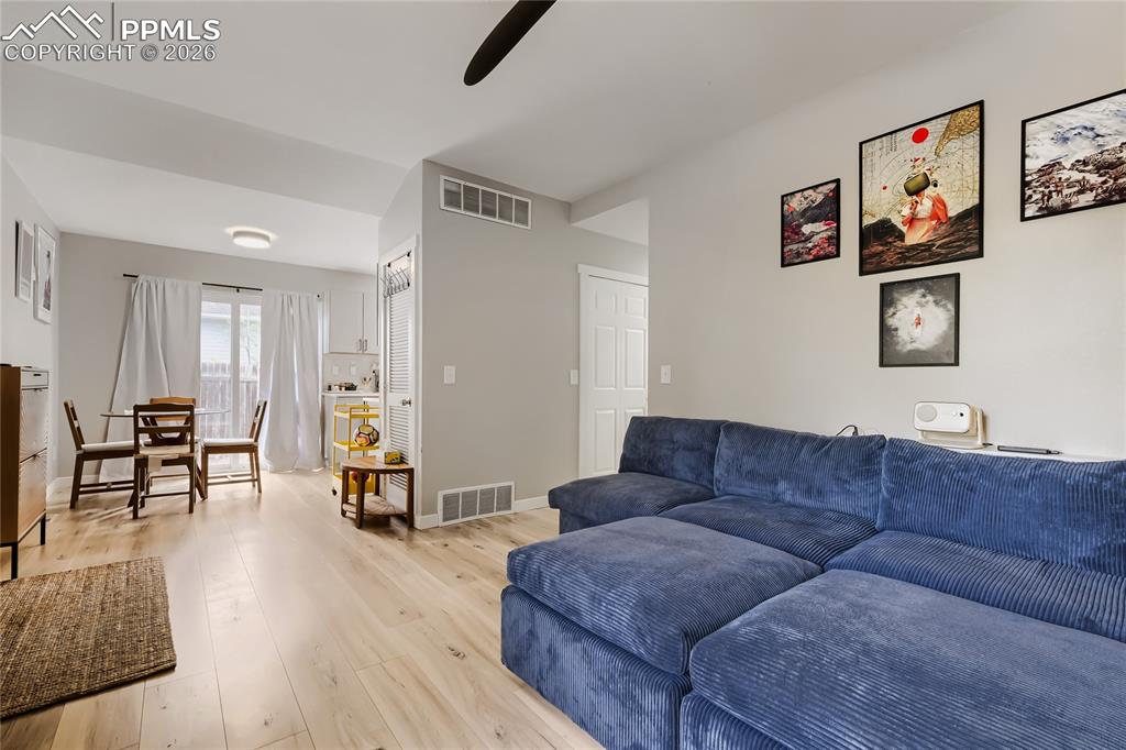Image 8 of 31: Living Room