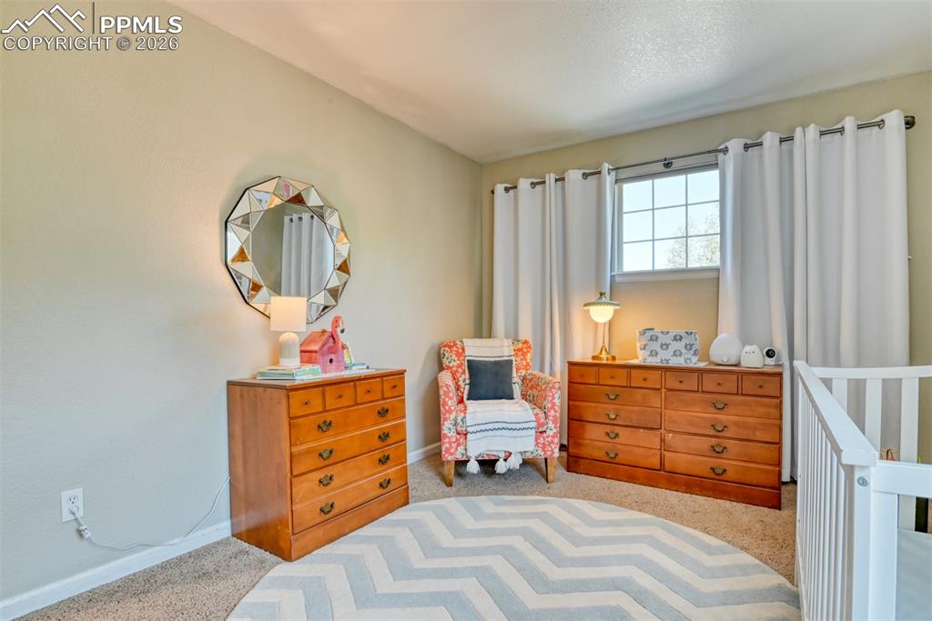 Image 34 of 50: Sitting Room