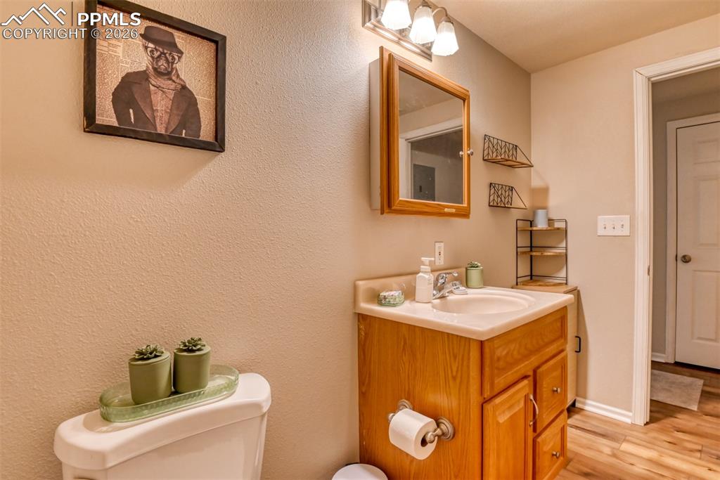 Image 42 of 50: Bathroom