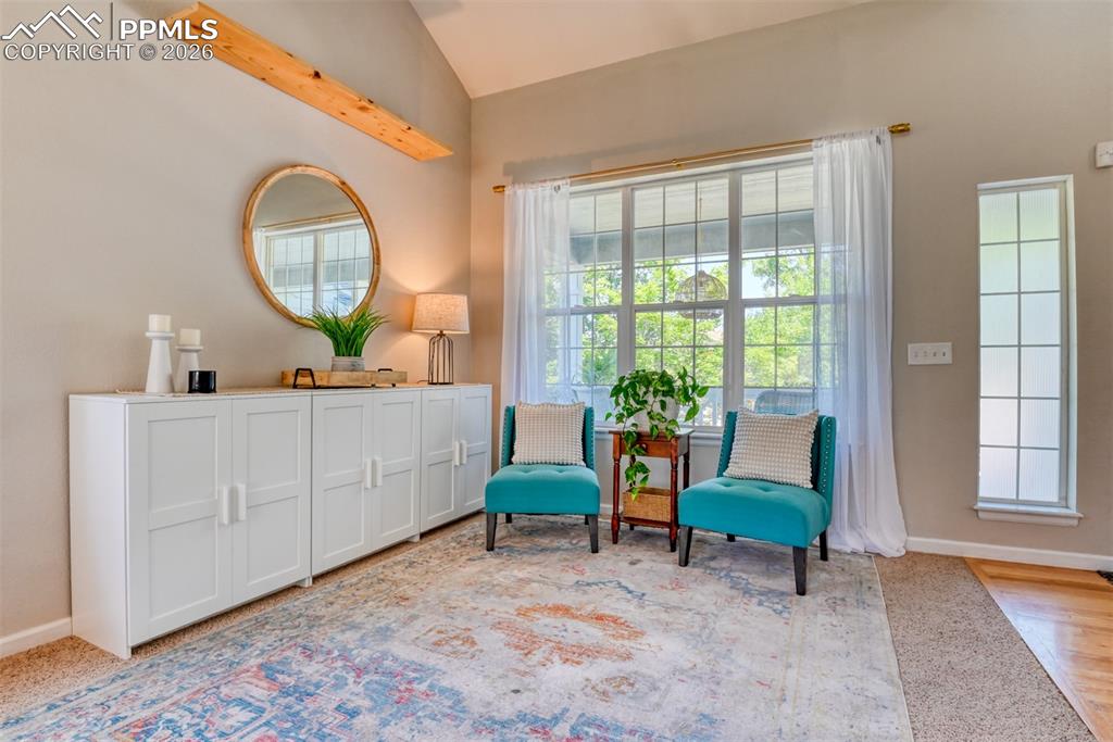 Image 7 of 50: Sitting Room