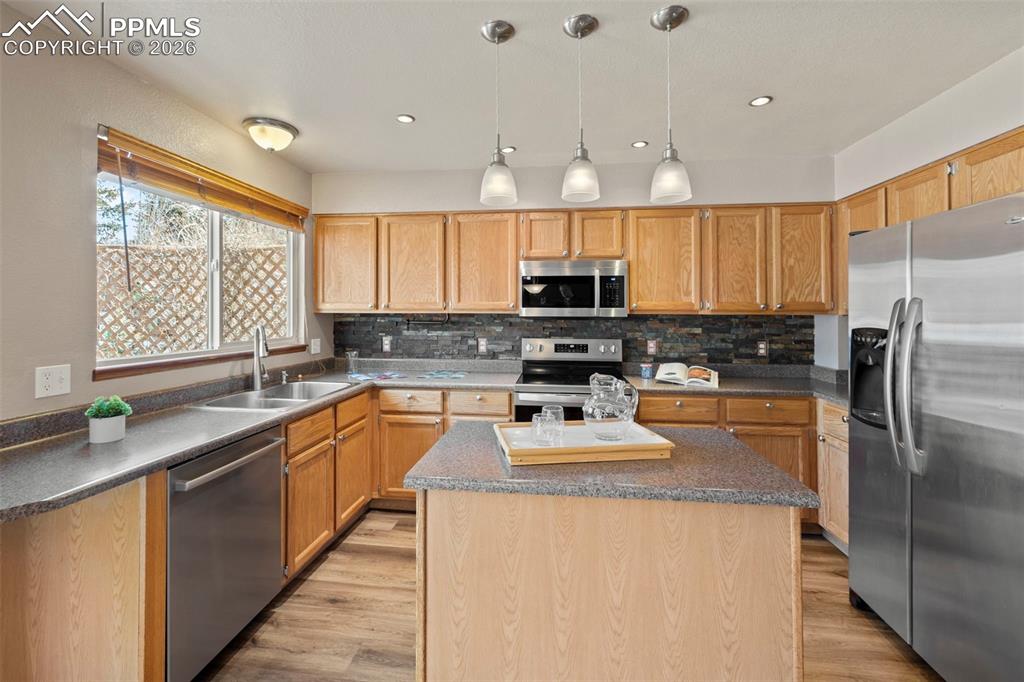 Image 8 of 38: Kitchen