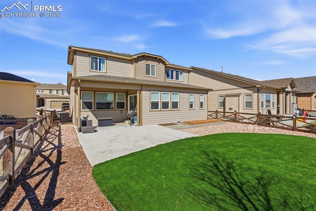 Image 32 of 33: back yard