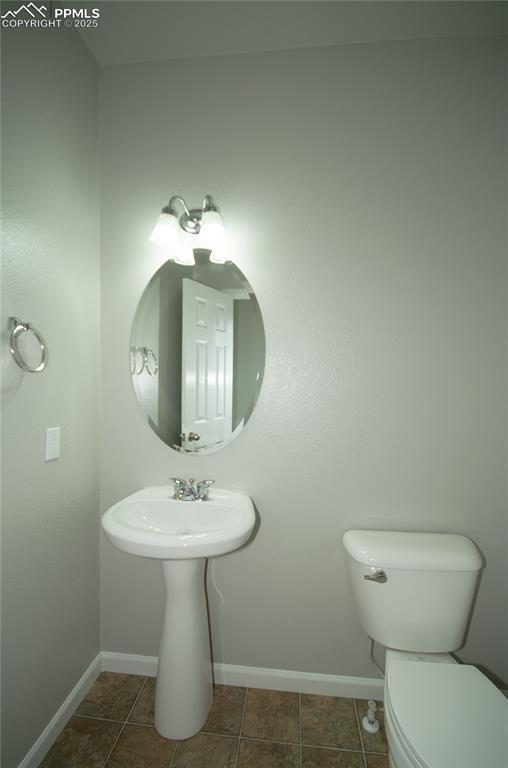 Image 21 of 45: Bathroom