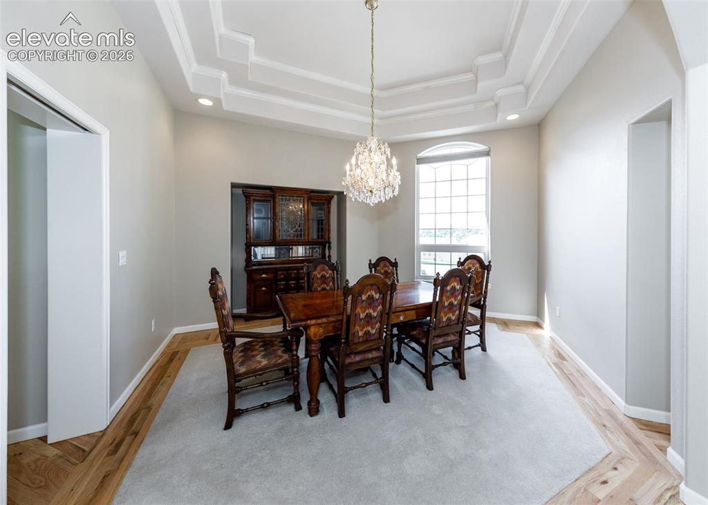 Image 12 of 50: Dining Area
