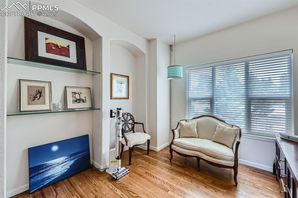 Image 12 of 50: Sitting Room