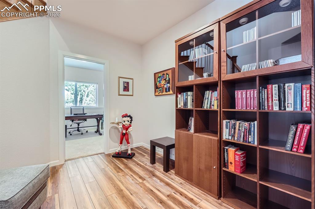 Image 47 of 50: Sitting Room