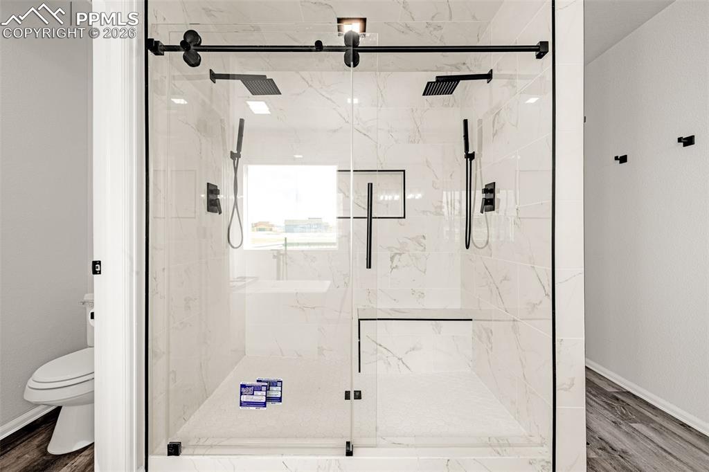 Image 12 of 49: Bathroom