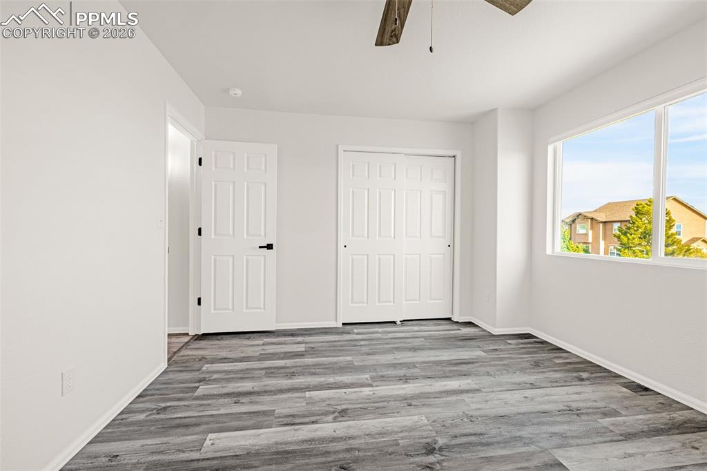 Image 31 of 49: Bedroom